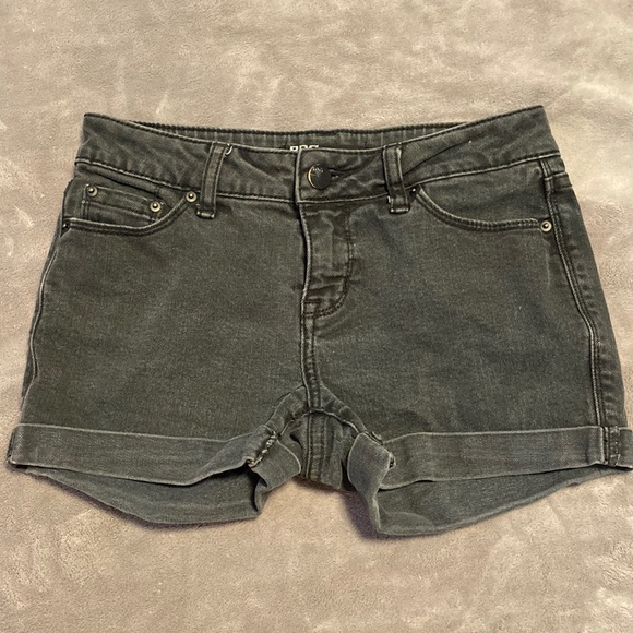 BDG Size 2 dark gray denim shorts - Picture 1 of 2